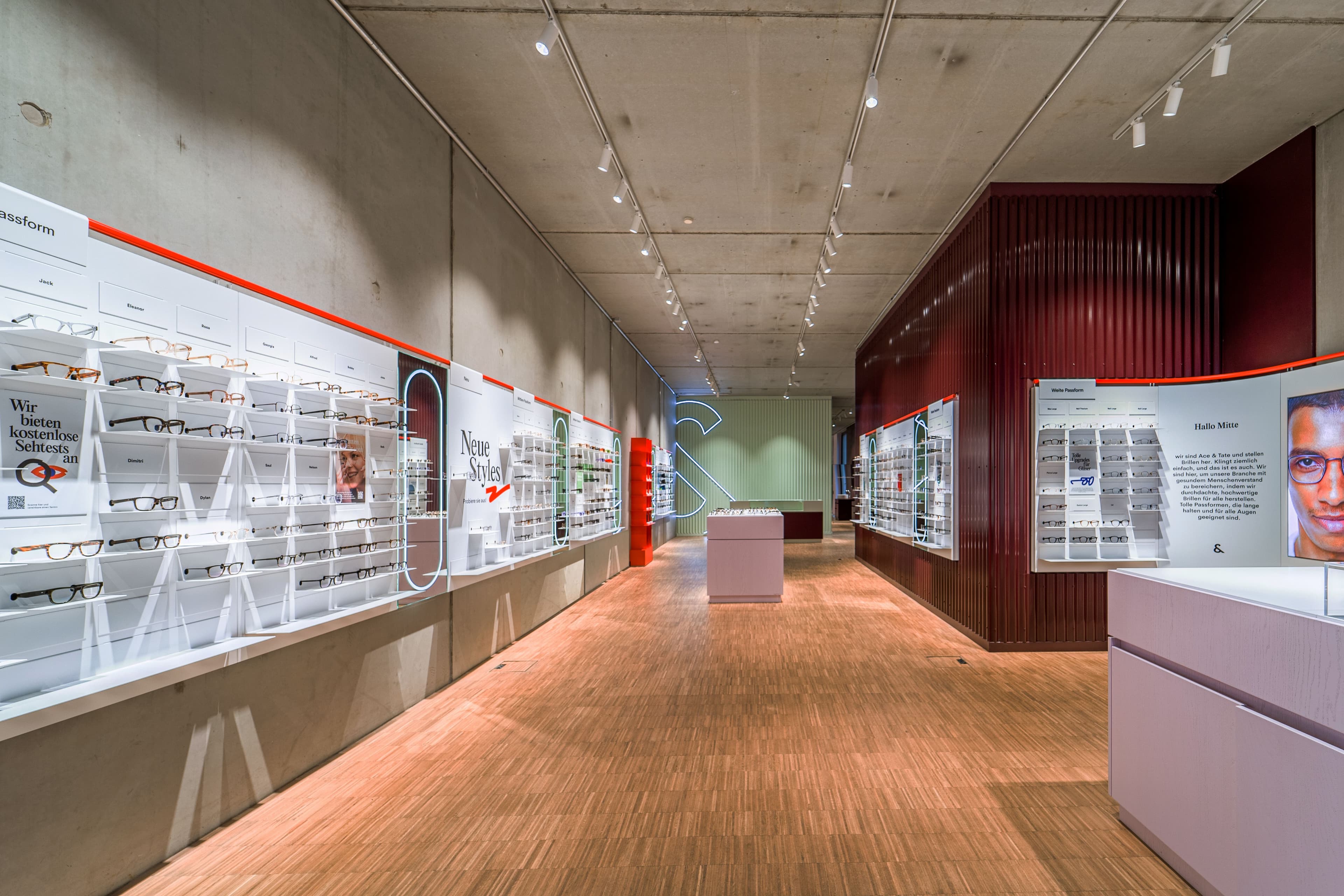 Showing interior of Ace & Tate Alte Schönhauser Straße store in, Alemania, Berlín, Mitte